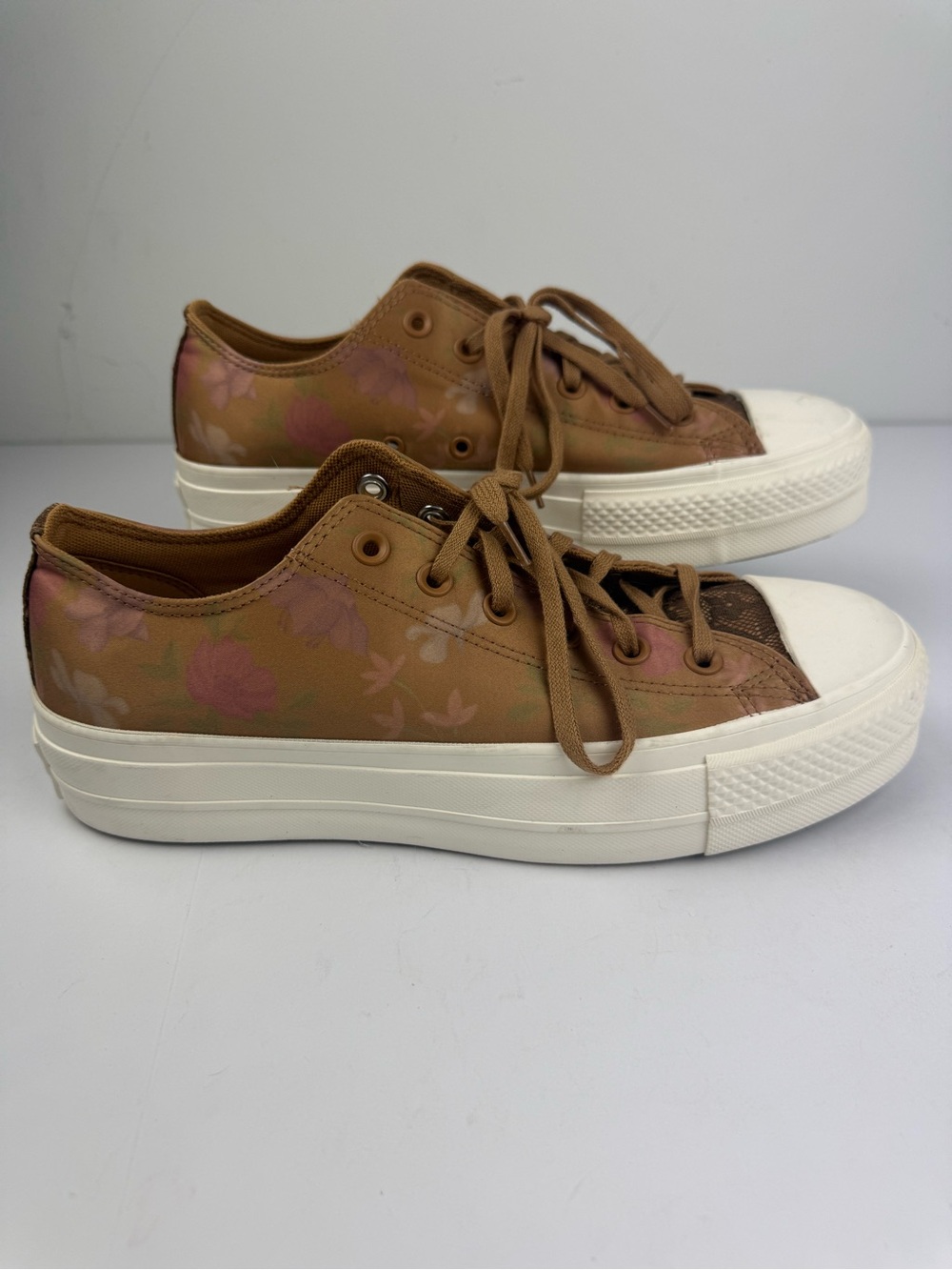 Converse Chuck Taylor All Star Lift Platform Floral Satin Low Tops Womens 10